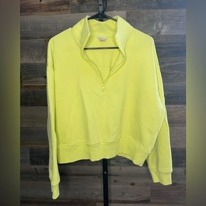 EUC Cropped quarter zip sweatshirt